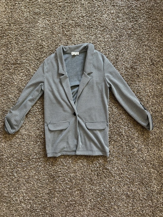 Ivy & Main Jackets & Blazers - Classic Black & White Houndstooth Blazer